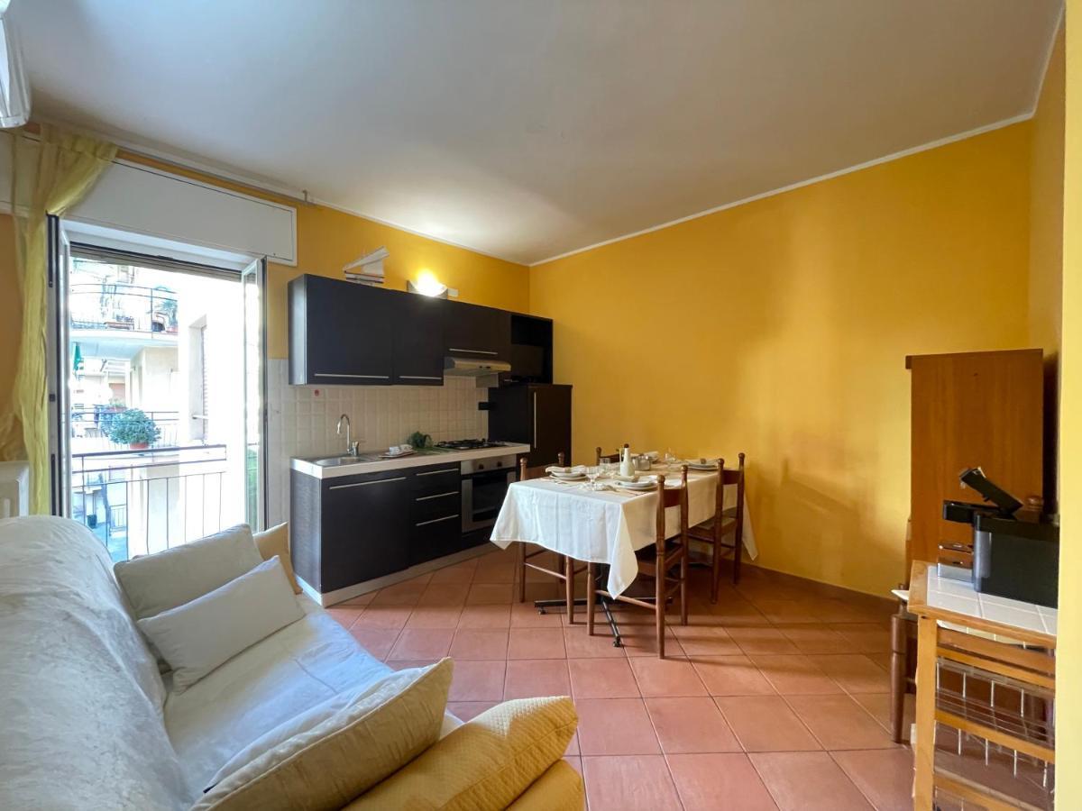 Apartamento 50 Metri Dal Mare - Free Parking E A/C Pietra Ligure Exterior foto