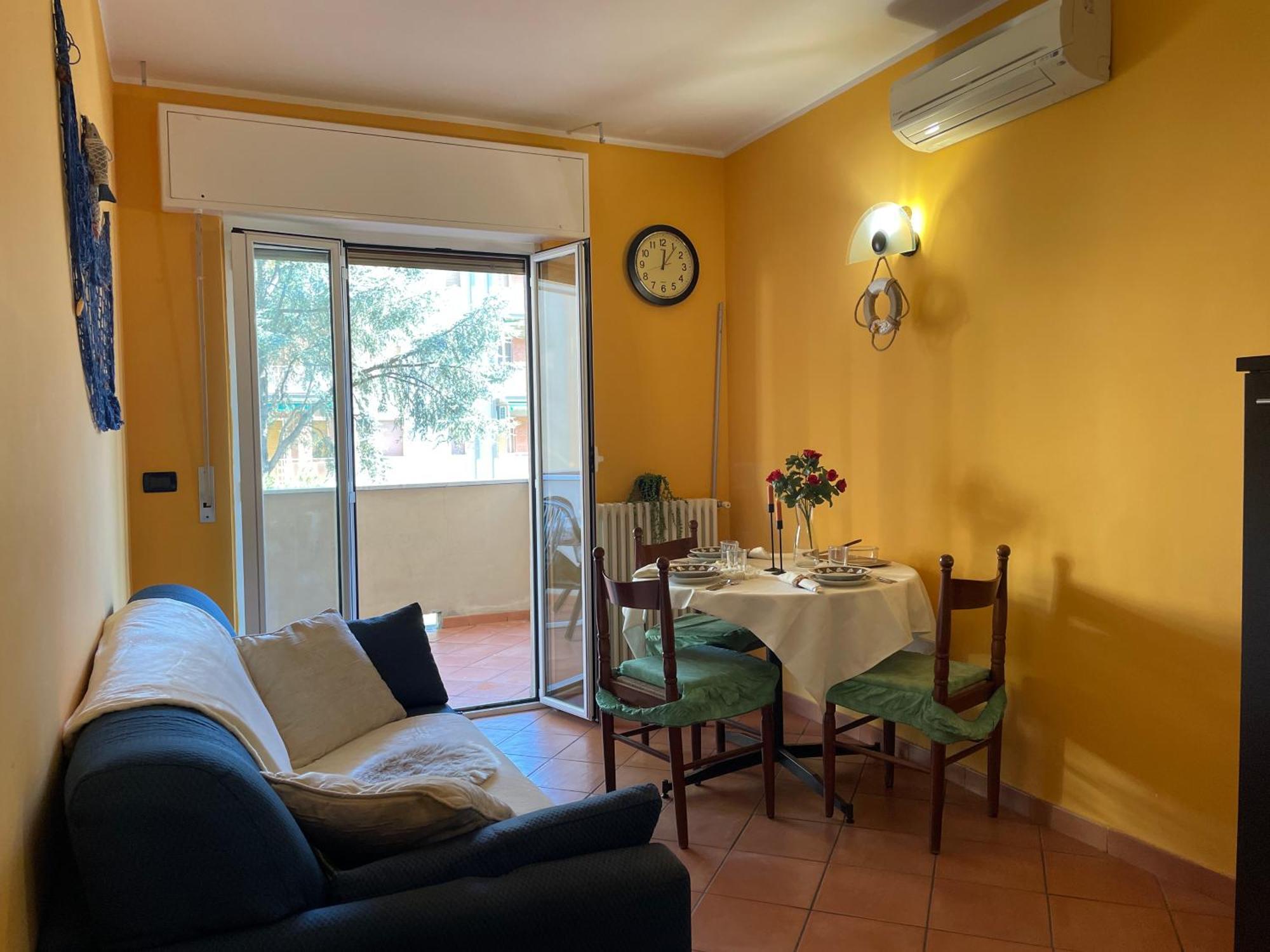 Apartamento 50 Metri Dal Mare - Free Parking E A/C Pietra Ligure Habitación foto
