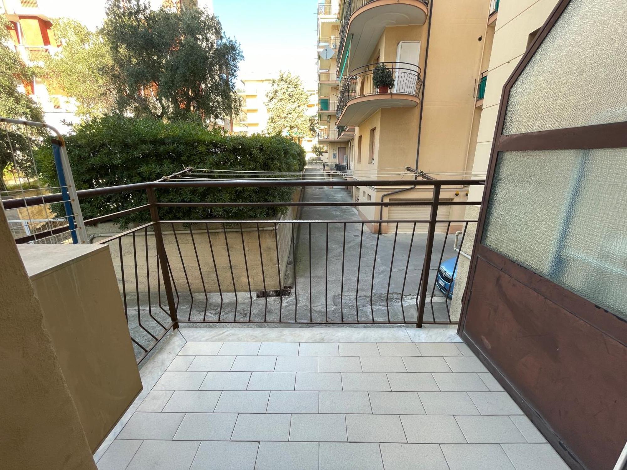 Apartamento 50 Metri Dal Mare - Free Parking E A/C Pietra Ligure Exterior foto