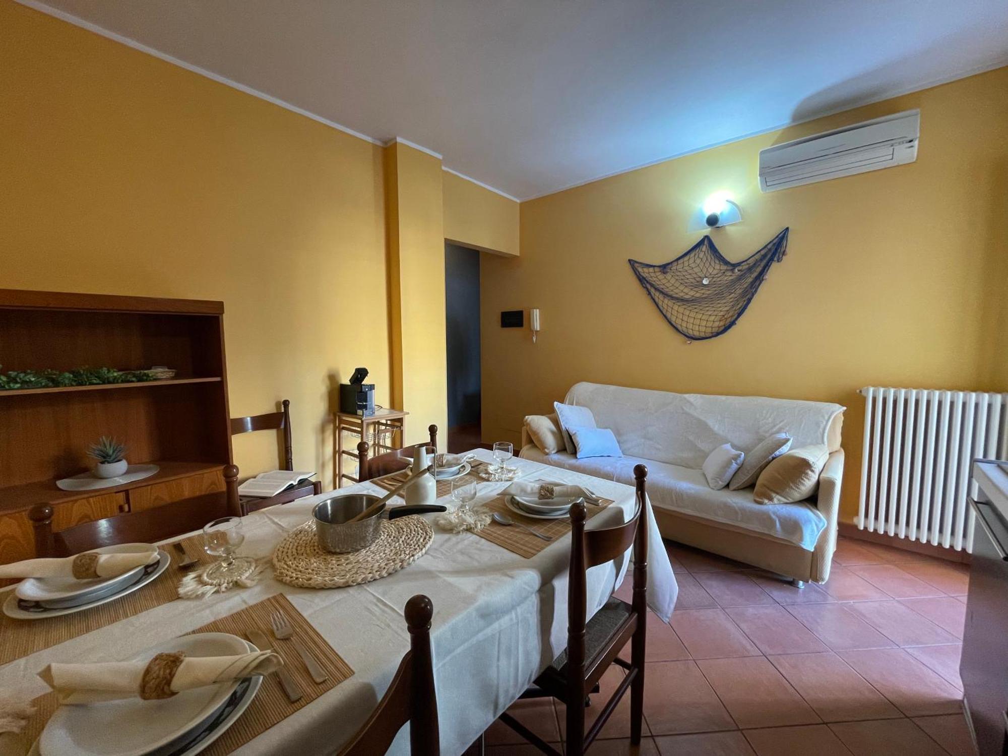 Apartamento 50 Metri Dal Mare - Free Parking E A/C Pietra Ligure Habitación foto